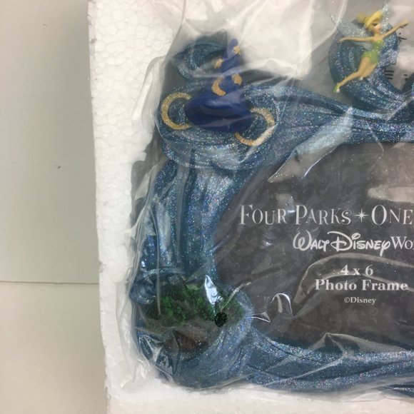 NIB Disney World Theme Park Pic Frame 4 Parks 4x6 w Rubber Fridge Magnet Frame - Picture 8 of 11
